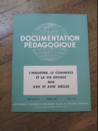 LA DOCUMENTATION PEDAGOGIQUE / PARIS L'AIR D'UNE CAPITALE / PHOTOS 1955